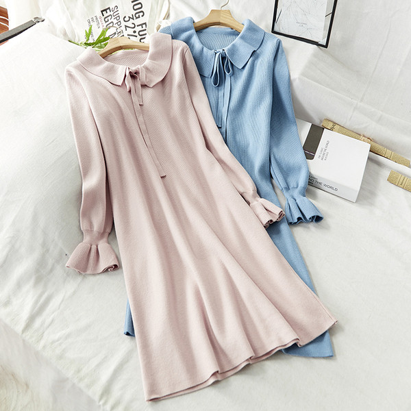 Дамска есенно-зимна рокля дълъг модел с връзка на яката 