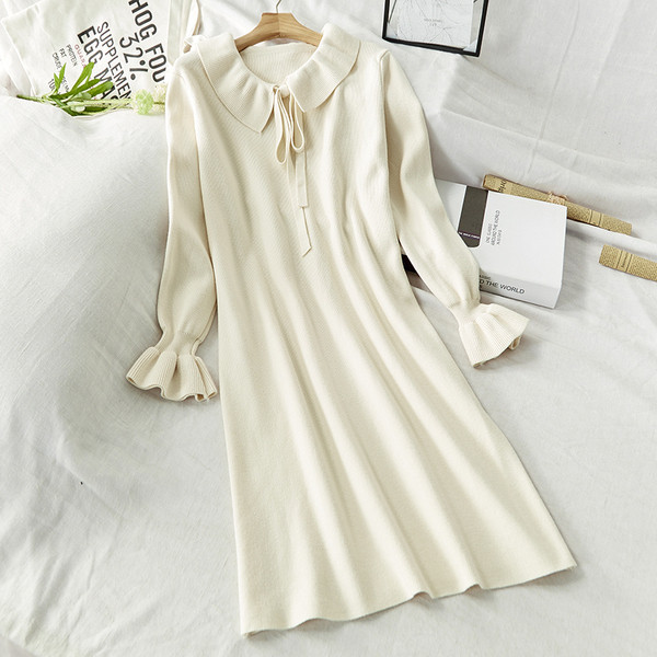 Дамска есенно-зимна рокля дълъг модел с връзка на яката 