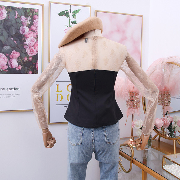 Bluză de damă modernă cu decolteu spitz și mâneci din tul în două culori