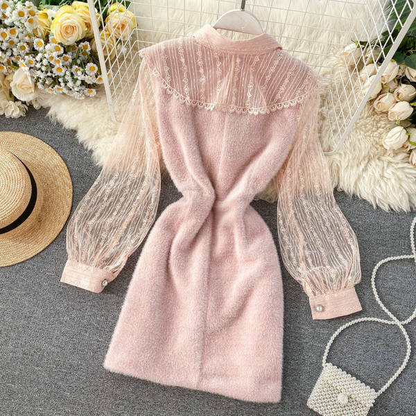 Rochie de dama eleganta cu dantela si guler broasca in alb, roz si negru