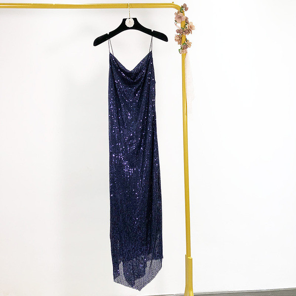 Rochie lunga eleganta cu bretele subtiri si paiete