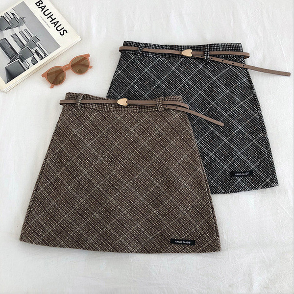 Fusta de dama eleganta in trei culori cu curea si talie inalta