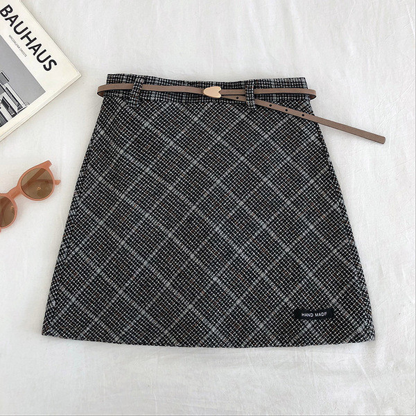 Fusta de dama eleganta in trei culori cu curea si talie inalta