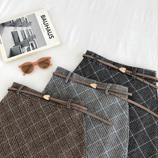 Fusta de dama eleganta in trei culori cu curea si talie inalta