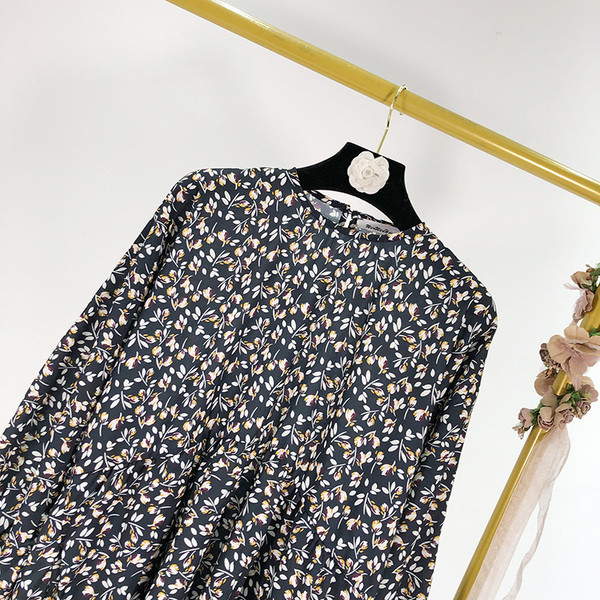 Rochie scurta casual dama cu model floral - model lat