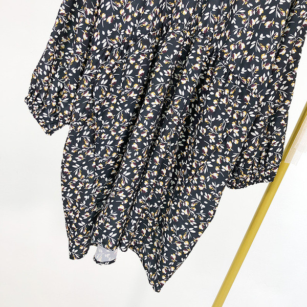 Rochie scurta casual dama cu model floral - model lat