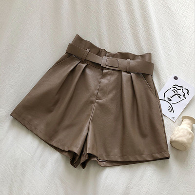 Pantaloni scurți din piele negru și bej cu talie înaltă