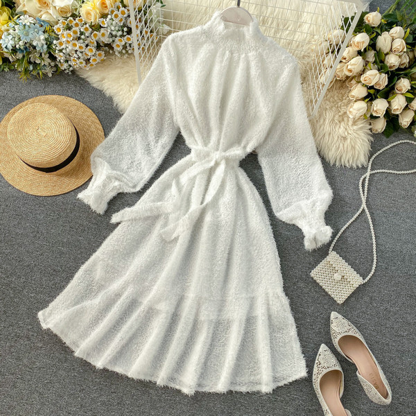 Rochie de dama cu curea si guler polo in negru, bej si alb