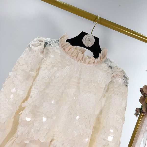 Bluză scurtă de damă modernă cu paiete și bucle