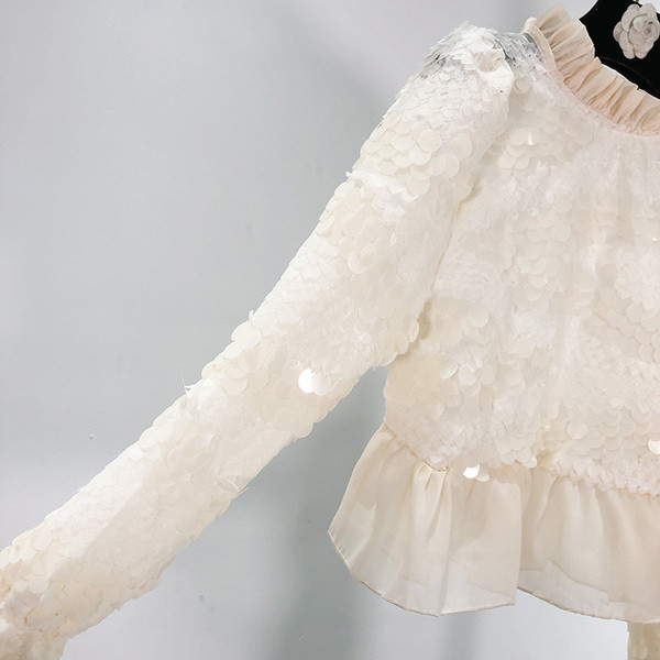 Bluză scurtă de damă modernă cu paiete și bucle