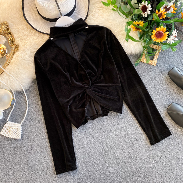 Bluză modernă din catifea cu decolteu în V în negru și verde