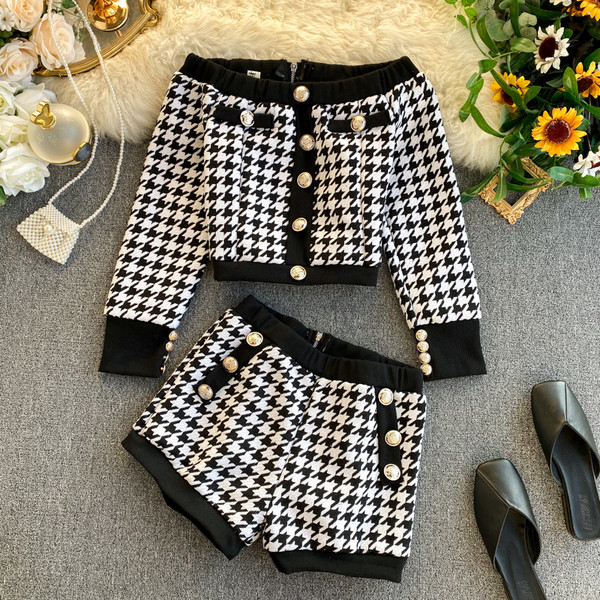 Set dama din doua piese cu nasturi alb-negru