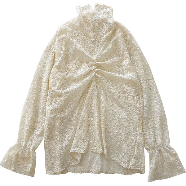 Bluză de damă din dantelă cu guler înalt în bej și alb