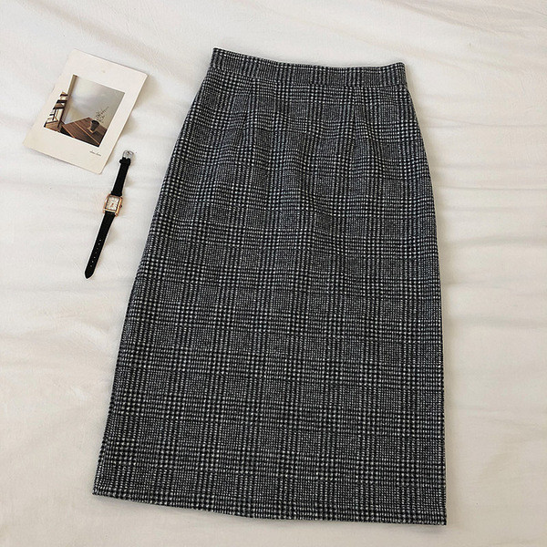 Fusta de dama moderna in trei culori cu fanta si talie inalta