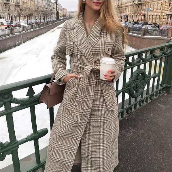 Placa de dama lunga in carouri cu centura si nasturi