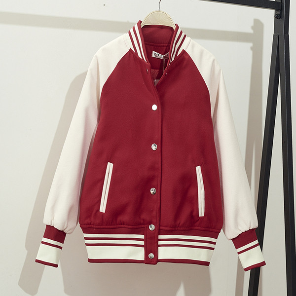 Geaca dama sport-casual model scurt cu nasturi de culoare rosie