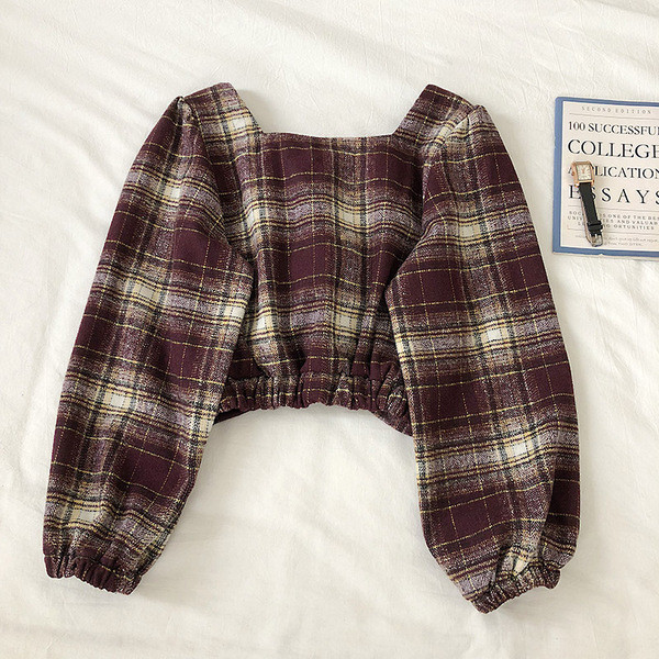 Bluză scurtă de damă în carouri în trei culori cu decolteu în V