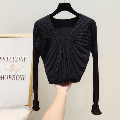 Pulover de dama din tricotat subtire cu decolteu in V