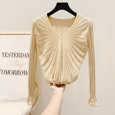 Pulover de dama din tricotat subtire cu decolteu in V