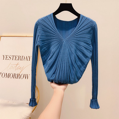 Pulover de dama din tricotat subtire cu decolteu in V