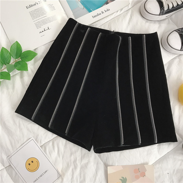 Pantaloni scurți de damă la modă cu talie înaltă în negru