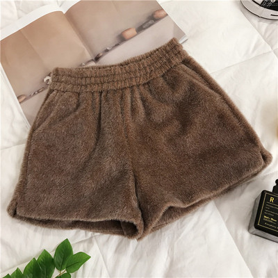 Pantaloni scurți de damă cu buzunare în alb, negru și maro