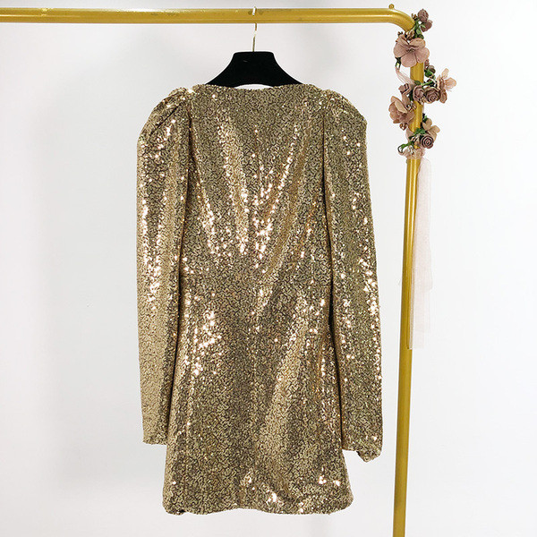 Rochie moderna de dama cu decolteu patrat de culoare aurie cu paiete