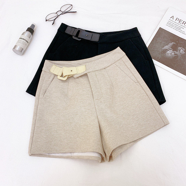 Pantaloni scurți de iarnă de damă cu talie înaltă și curea