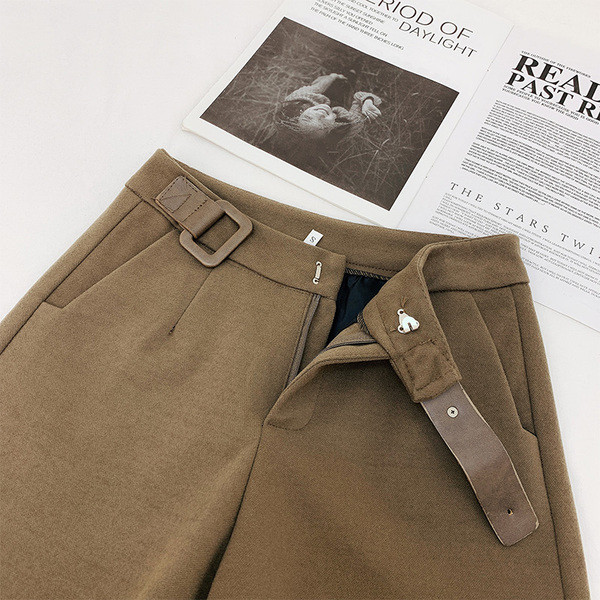 Pantaloni scurți de iarnă de damă cu talie înaltă și curea