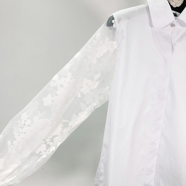 Cămașă de damă model clasic cu mâneci din tul alb