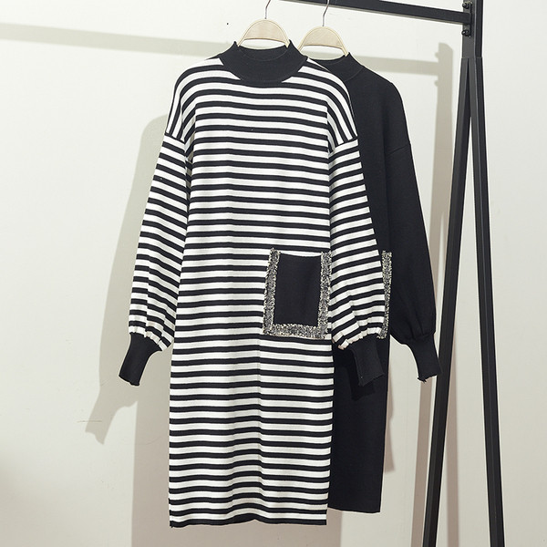 Rochie de dama model free cu buzunar si decolteu rotund alb-negru