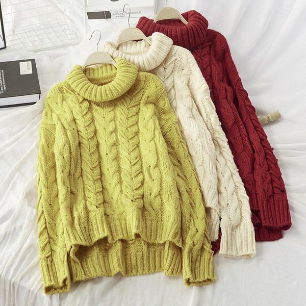 Pulover de iarna de dama din lana cu guler polo - model asimetric