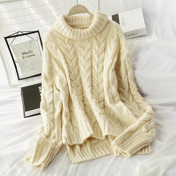 Pulover de iarna de dama din lana cu guler polo - model asimetric