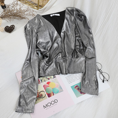 Bluză de damă strălucitoare, în patru culori, cu decolteu în V