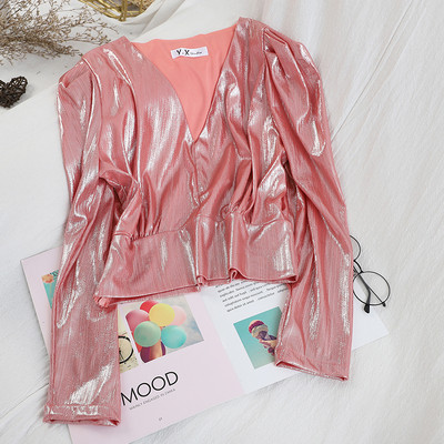 Bluză de damă strălucitoare, în patru culori, cu decolteu în V