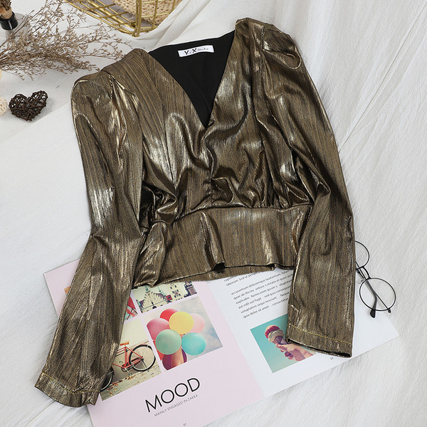 Bluză de damă strălucitoare, în patru culori, cu decolteu în V