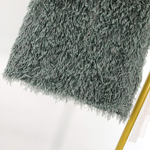 Fusta scurta moderna de culoare gri cu franjuri si talie inalta