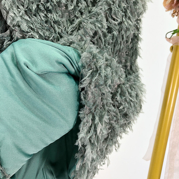 Fusta scurta moderna de culoare gri cu franjuri si talie inalta