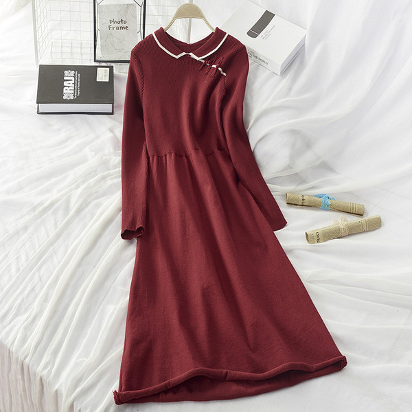 Rochie de dama toamna-iarna cu maneci lungi in negru, rosu si bej