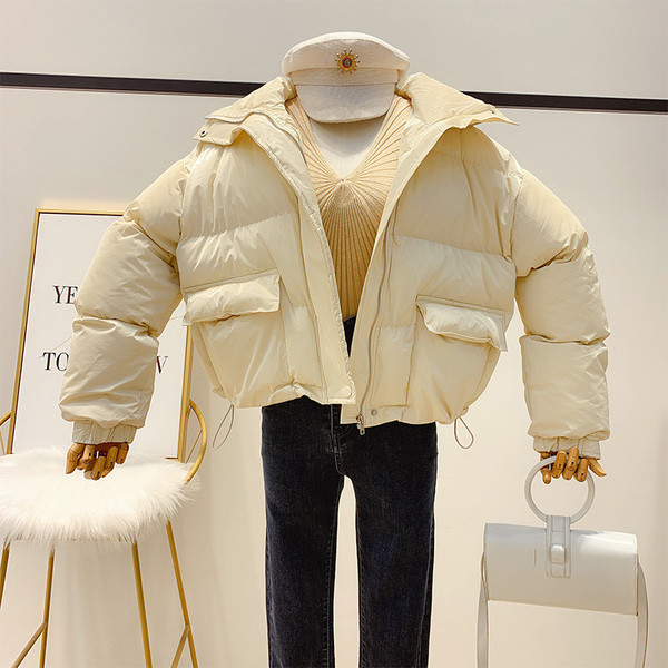 Geaca de dama model lat cu buzunare si guler inalt in alb si bej