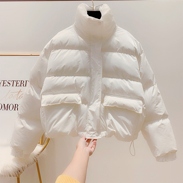 Geaca de dama model lat cu buzunare si guler inalt in alb si bej