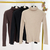 Pulover de dama molat din tricotat subtire cu guler polo in bej, maro si negru