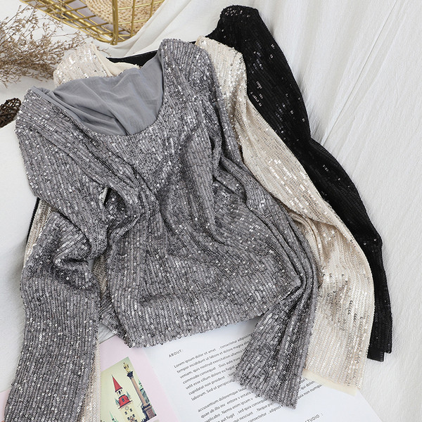 Bluză de damă modernă în trei culori cu paiete și decolteu în V