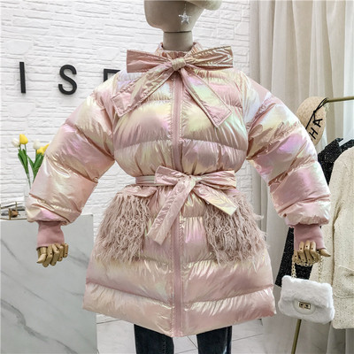 Geaca de iarna de dama moderna cu puf pe buzunare si curea in albastru, roz si alb