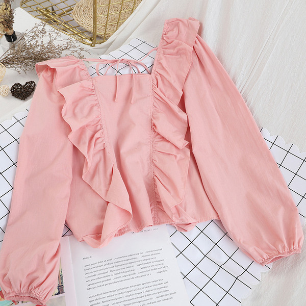 Bluză de damă în cinci culori, cu decolteu pătrat și cravate