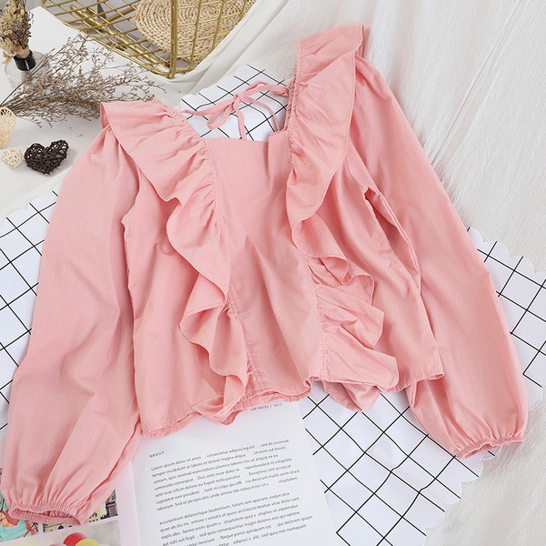 Bluză de damă în cinci culori, cu decolteu pătrat și cravate