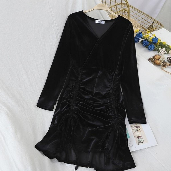 Rochie de dama din catifea cu cravate si decolteu in V