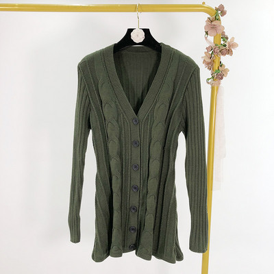 Cardigan de damă tricotat cu decolteu în V și nasturi