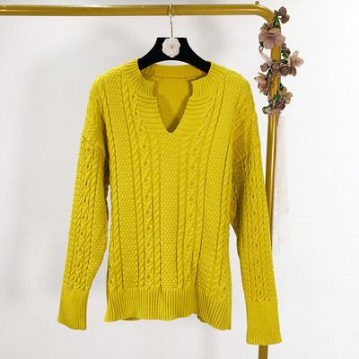 Pulover gros de dama cu decolteu spitz in galben, roz, verde si alb