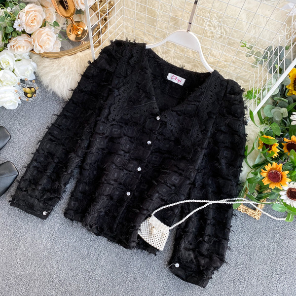 Cămașă de damă modernă cu franjuri și dantelă la guler în alb, bej și negru